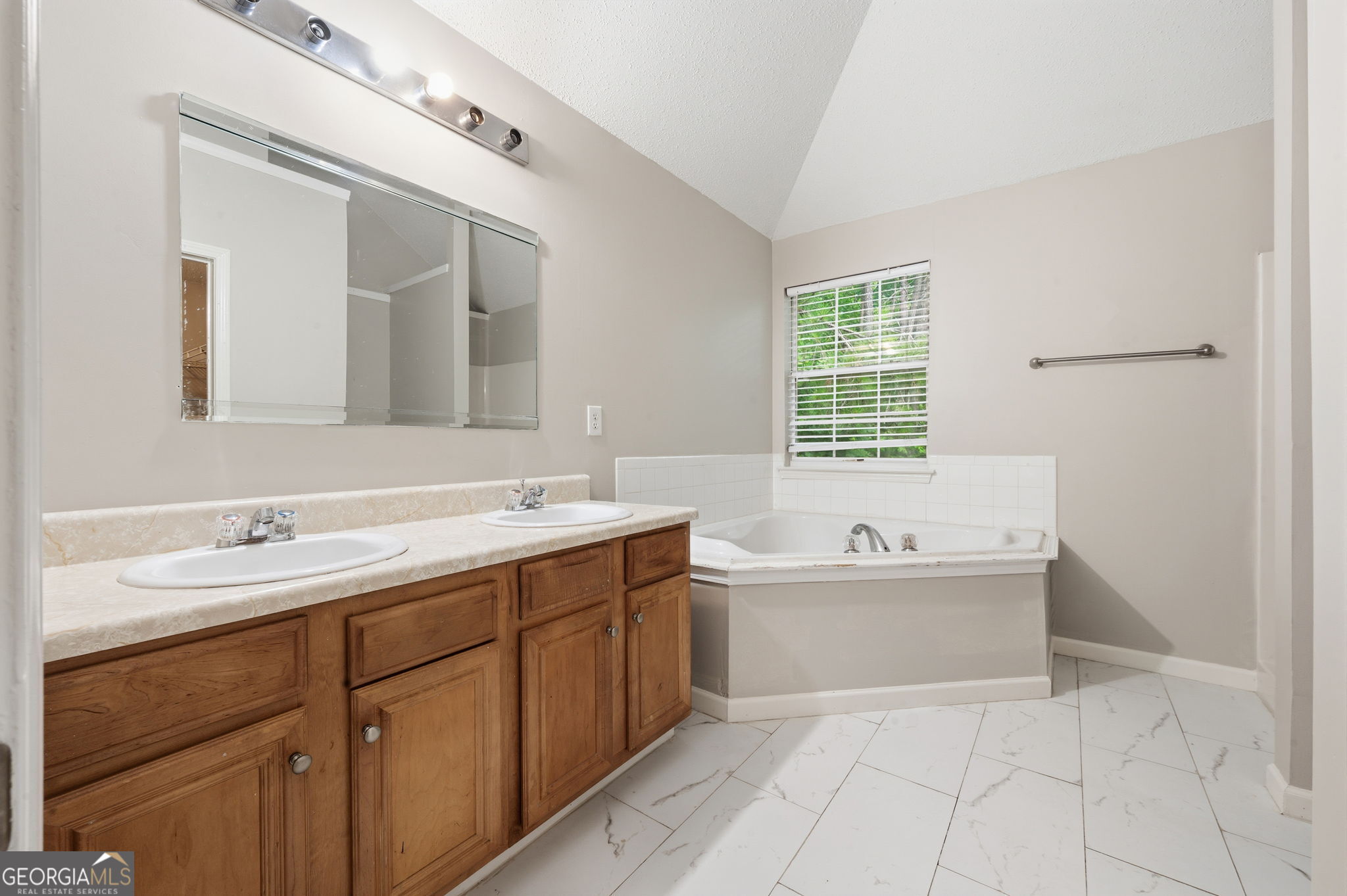 155 Apache Street Sw Property Photo 23