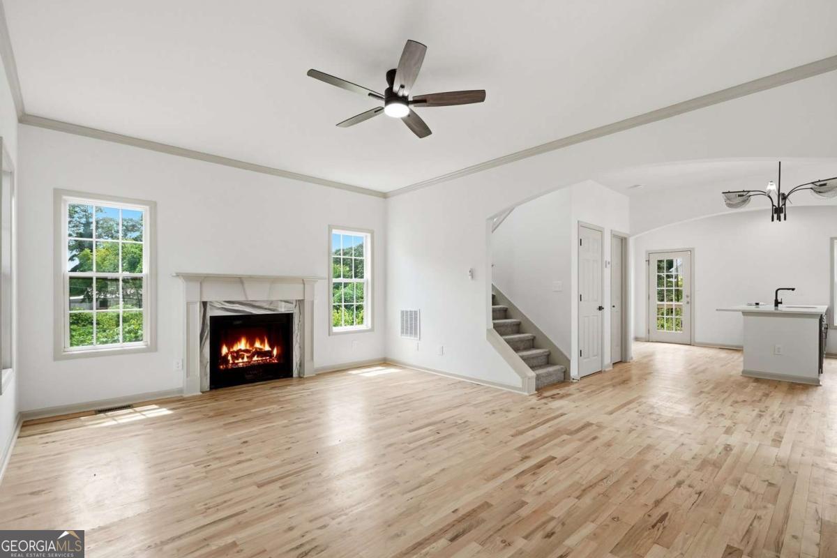 1885 Lakewood Avenue Se Property Photo 5
