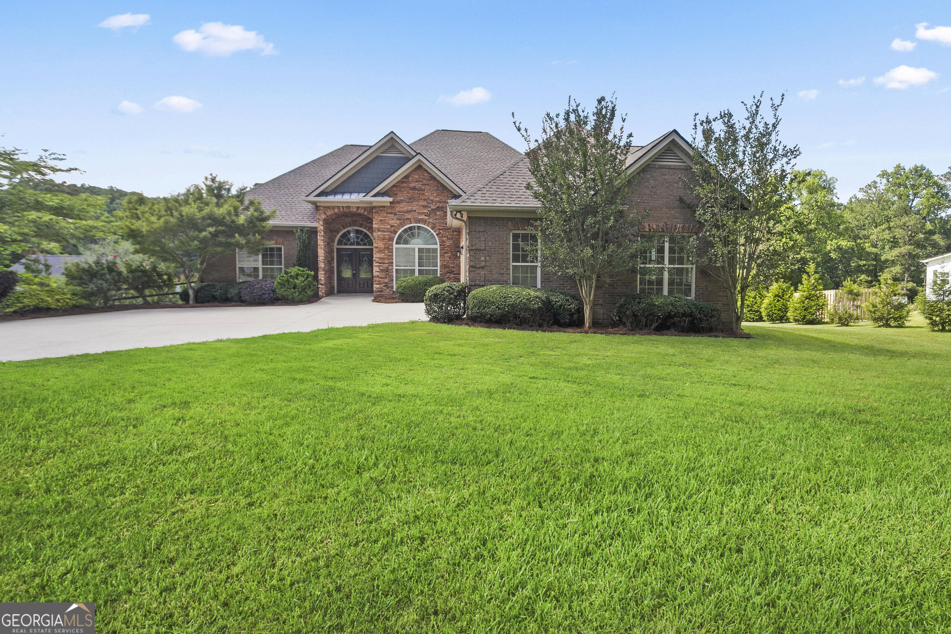 6504 Cedar Mountain Road Property Photo 1