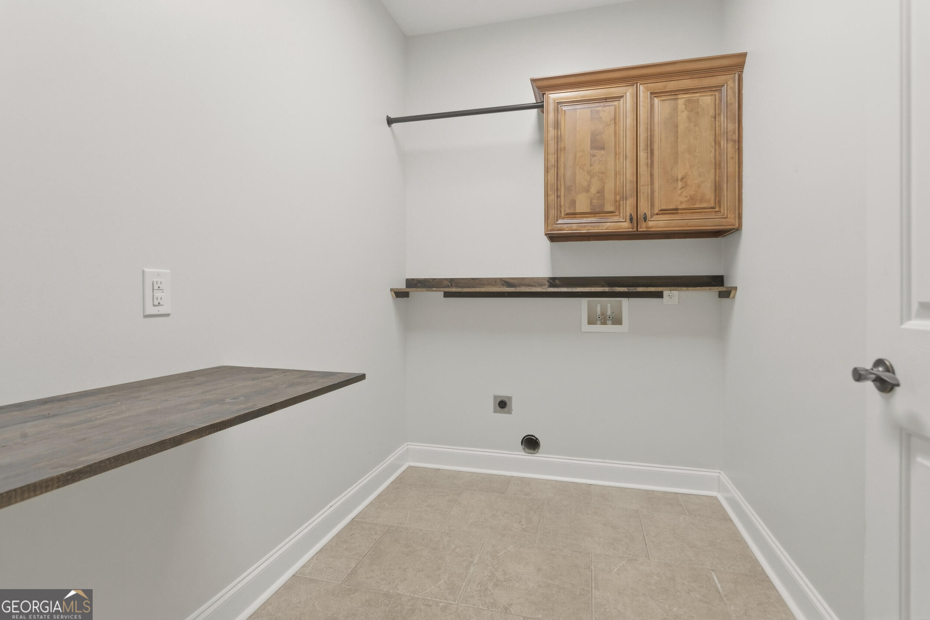 6504 Cedar Mountain Road Property Photo 16