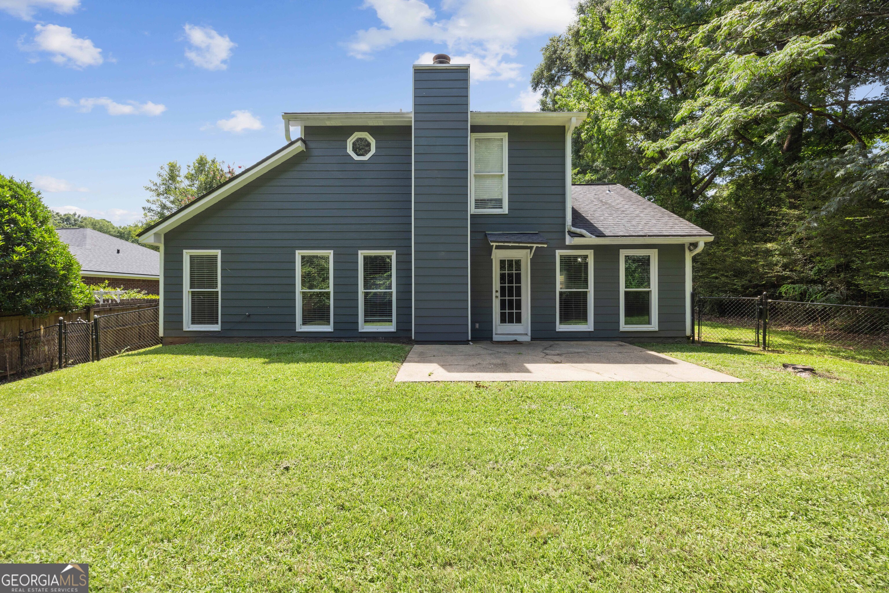 7164 Daisy Street Property Photo 2