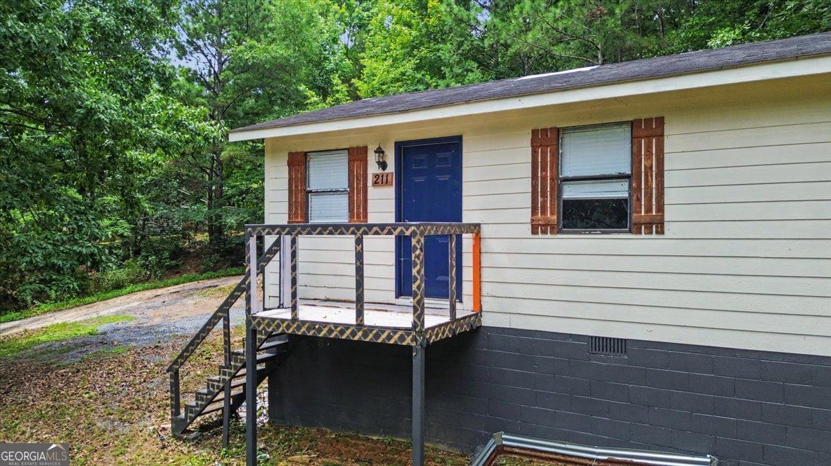 211 John White Road Nw Property Photo 6