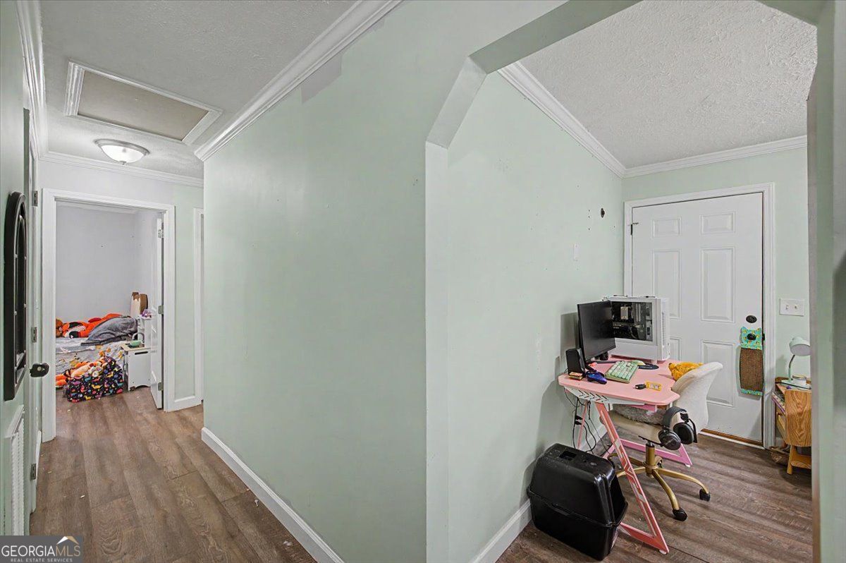 211 John White Road Nw Property Photo 14