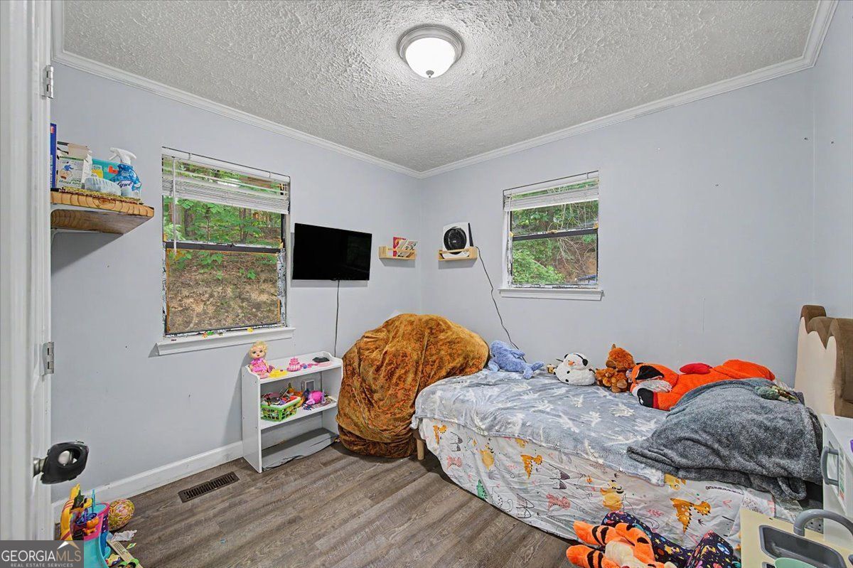 211 John White Road Nw Property Photo 17