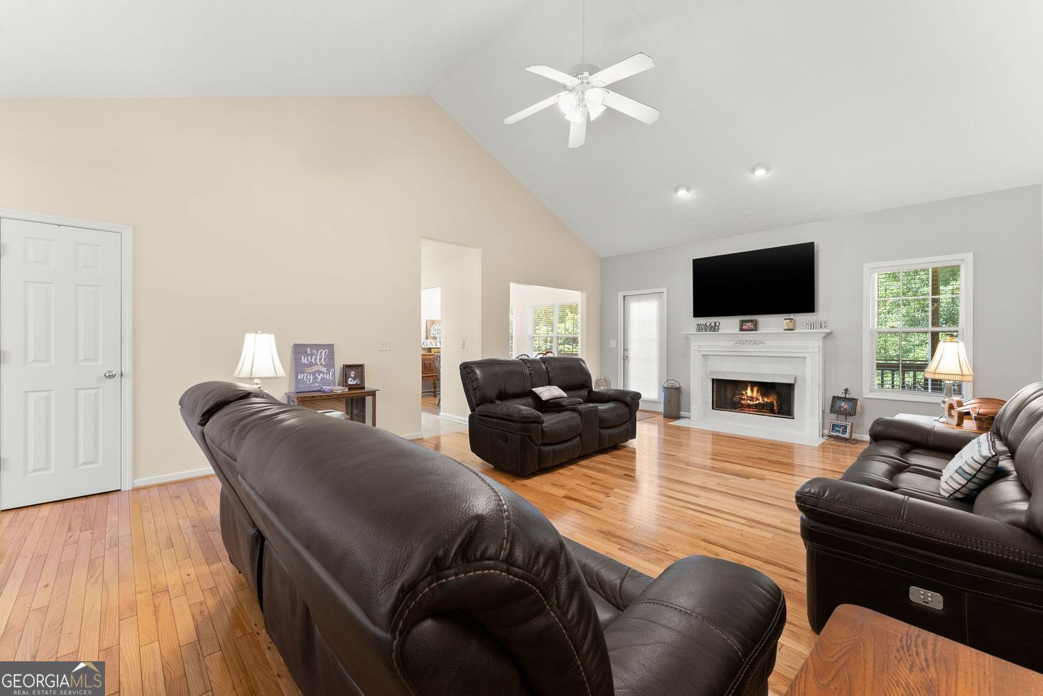 3322 Barry Lane Property Photo 3
