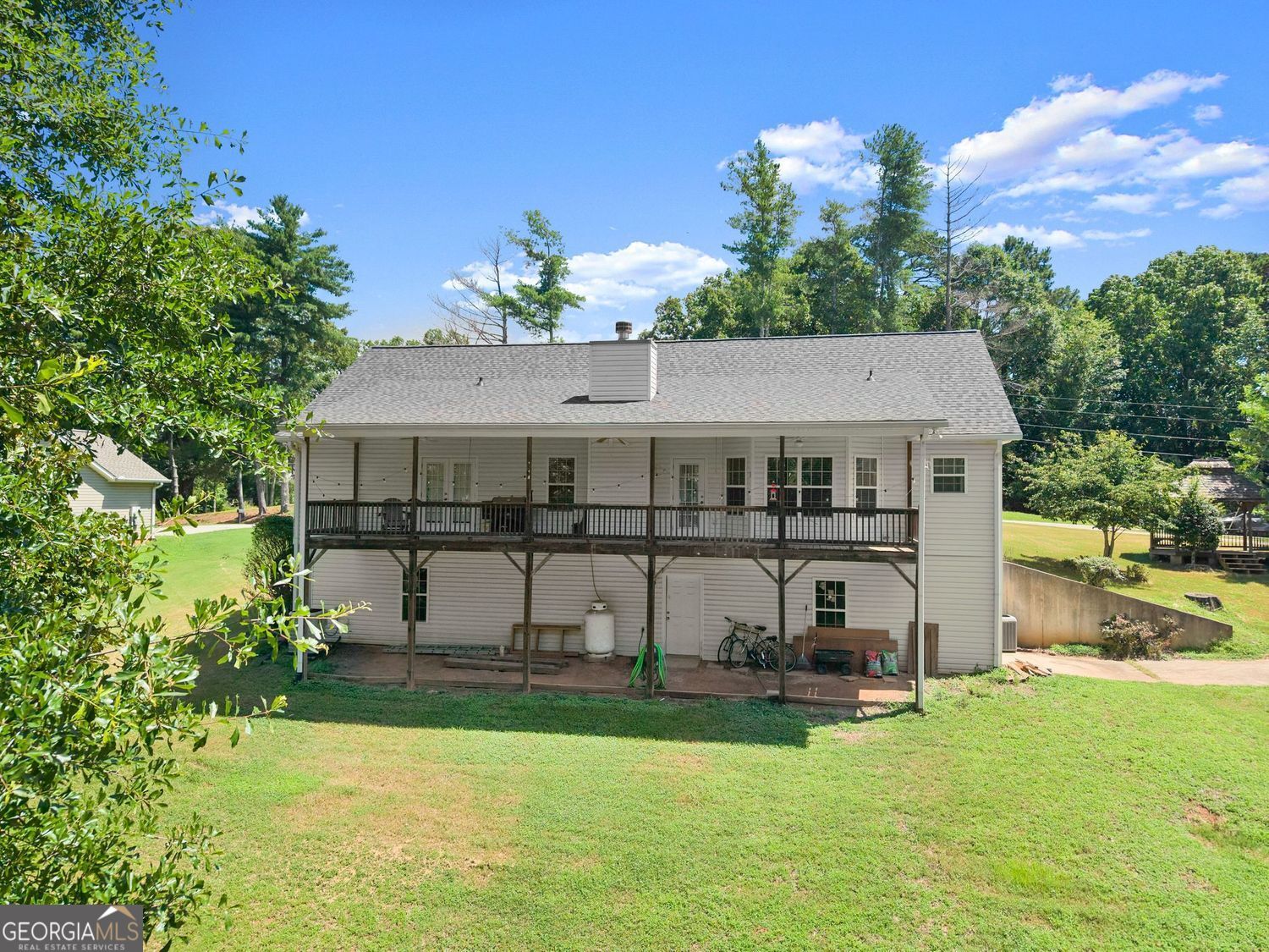 3322 Barry Lane Property Photo 4