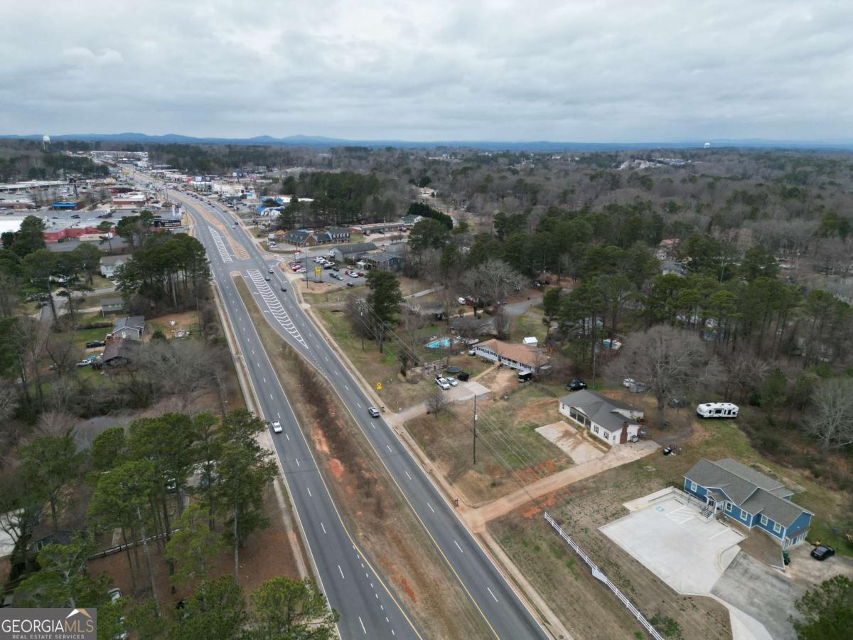 7105 Highway 92 Property Photo 1