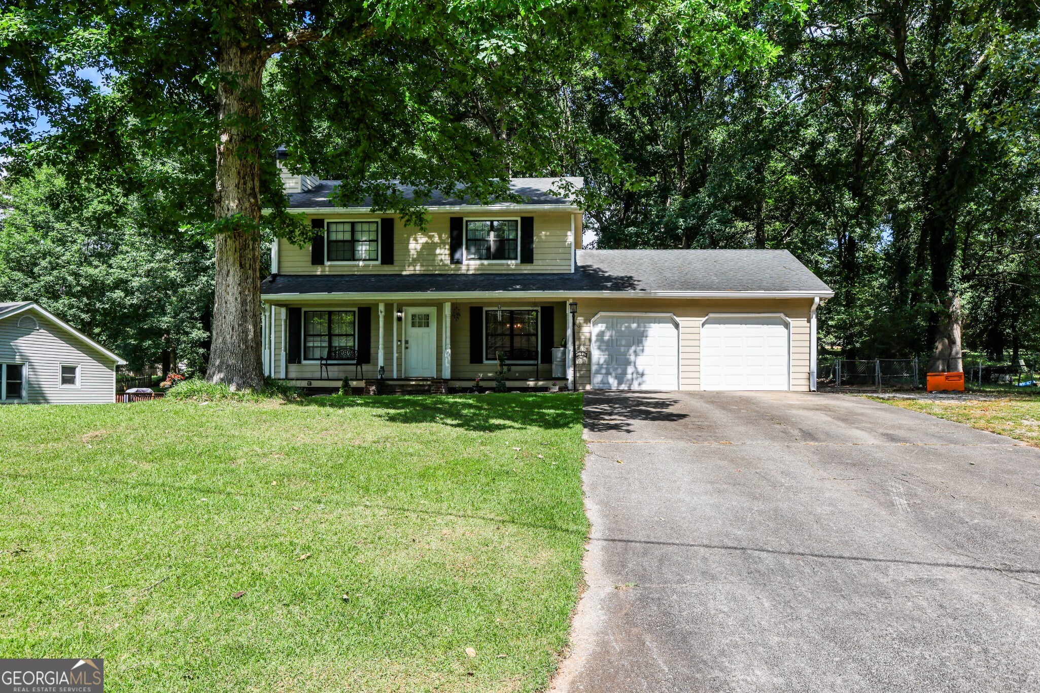 3129 N Woods Trail