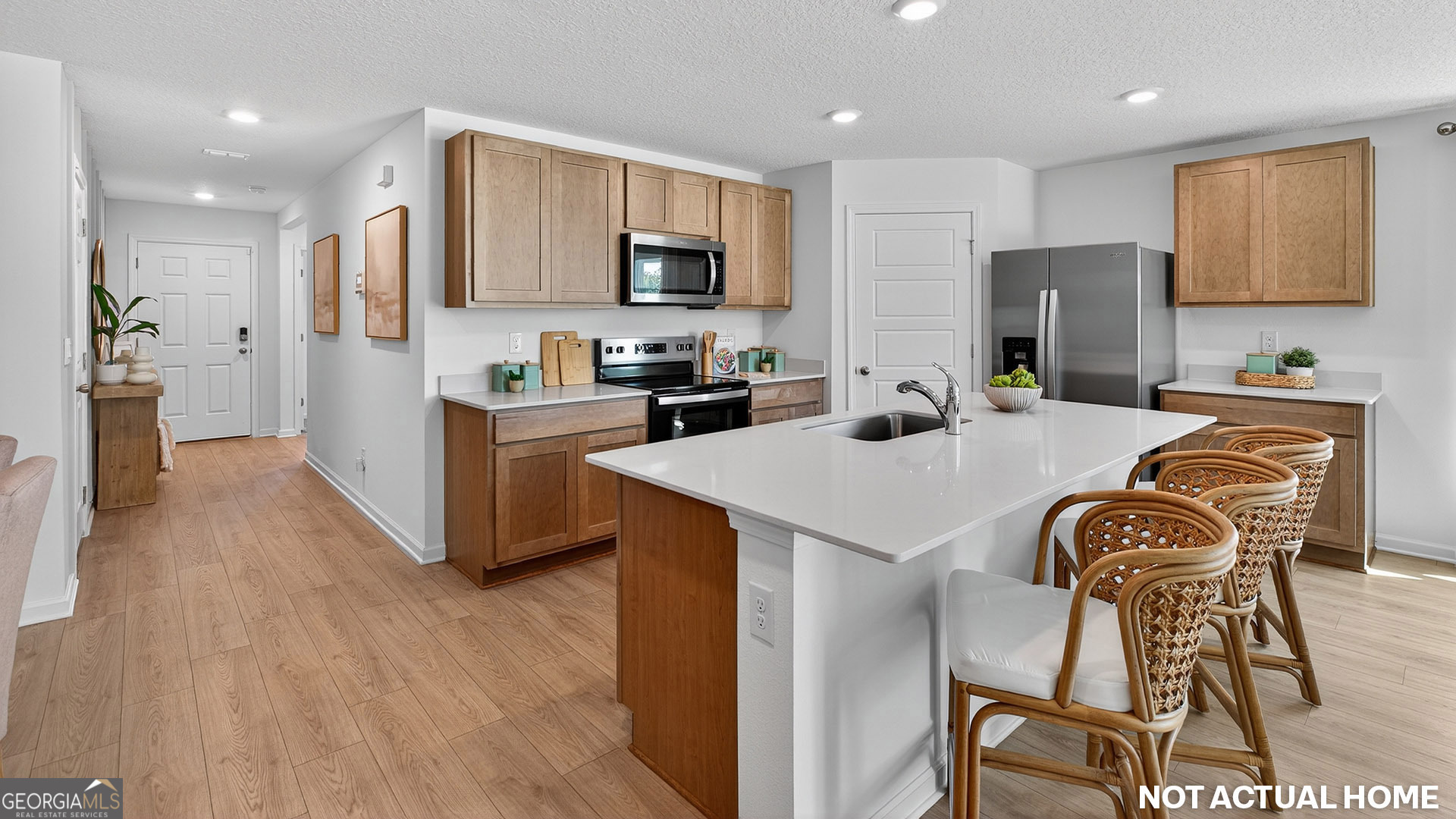 121 Red Oak Court Property Photo 8