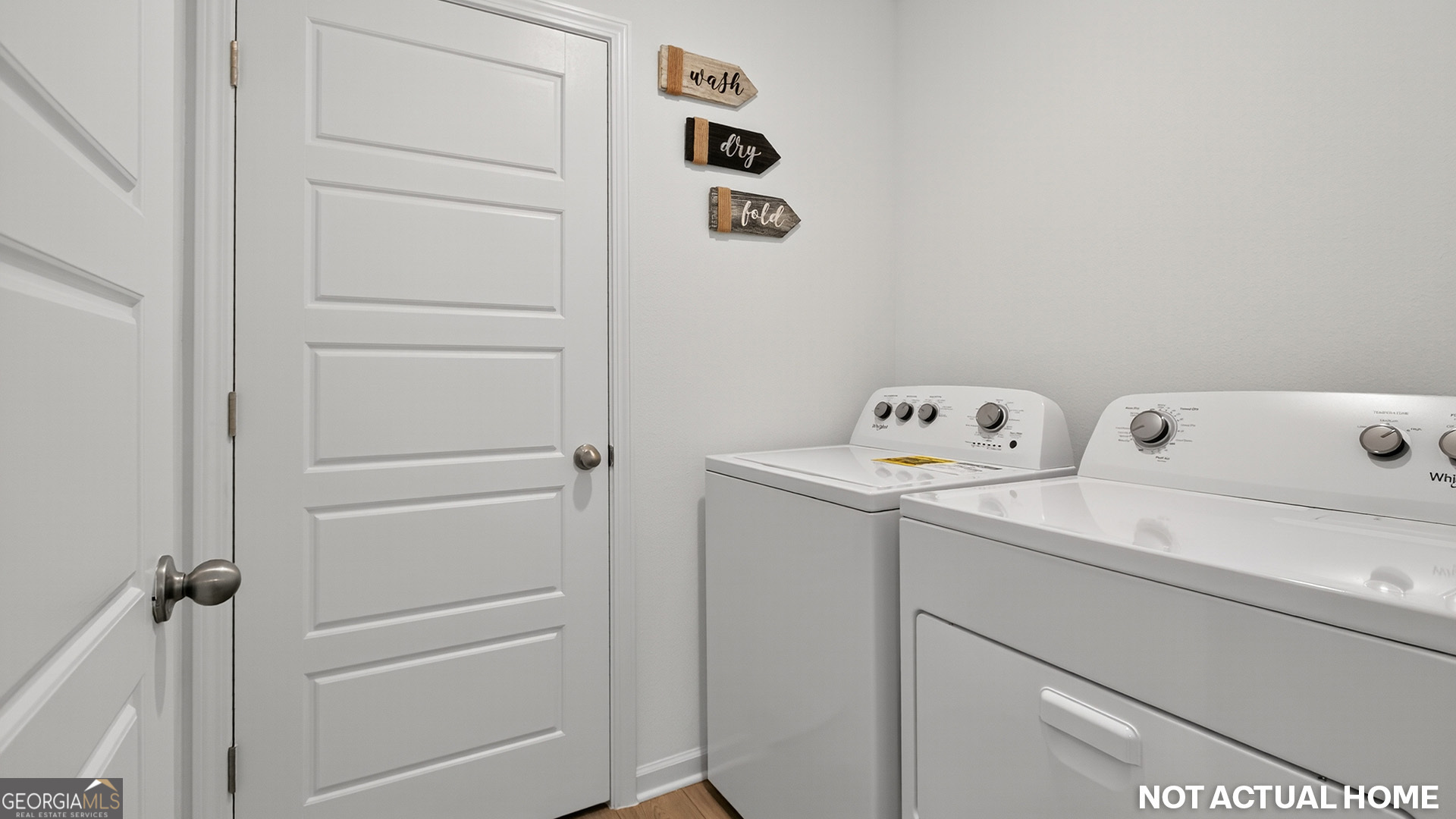 121 Red Oak Court Property Photo 25