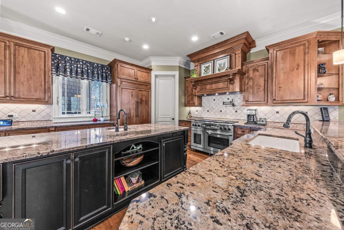 141 Broadlands Drive Property Photo 13