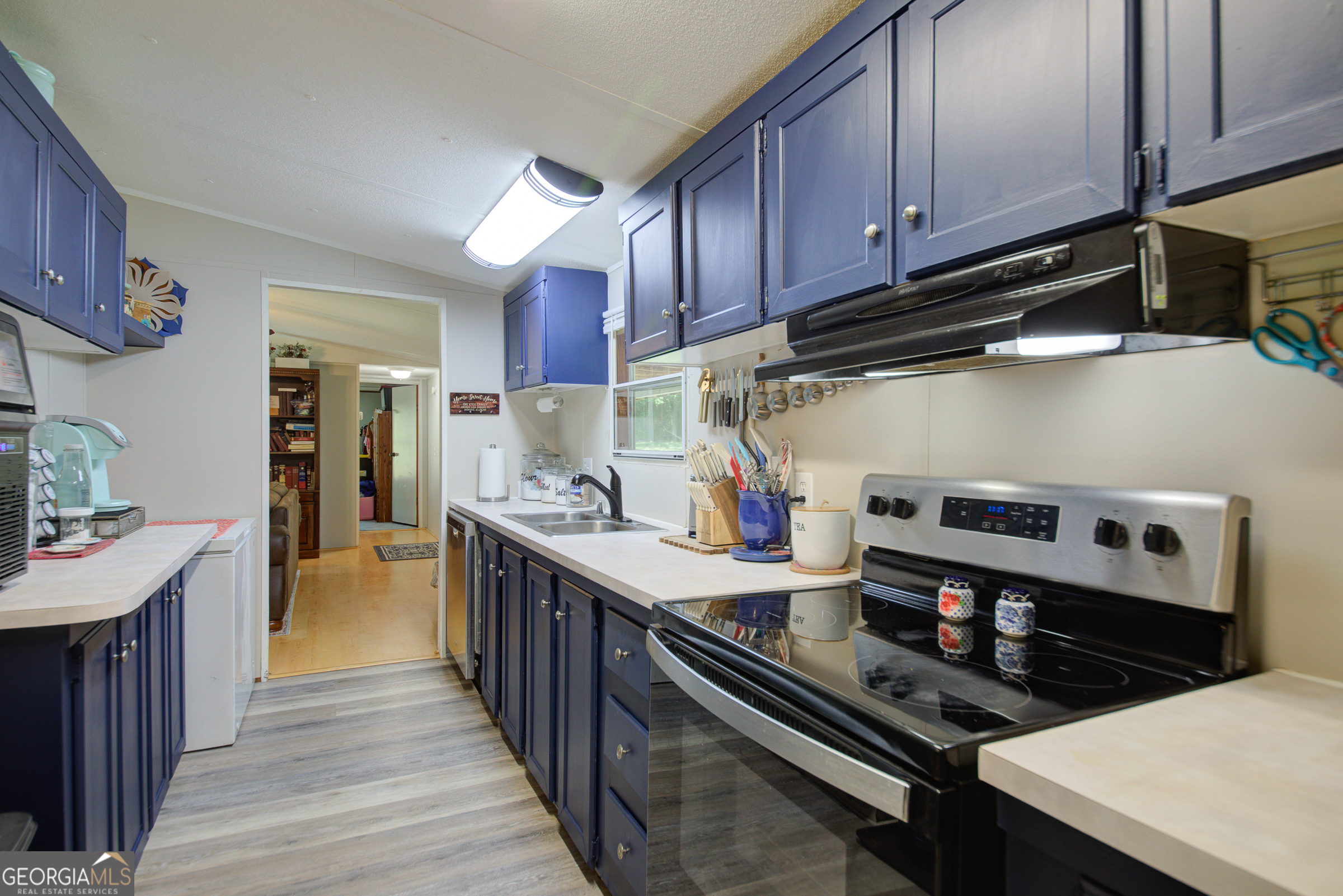716 Hawkins Road Property Photo 4