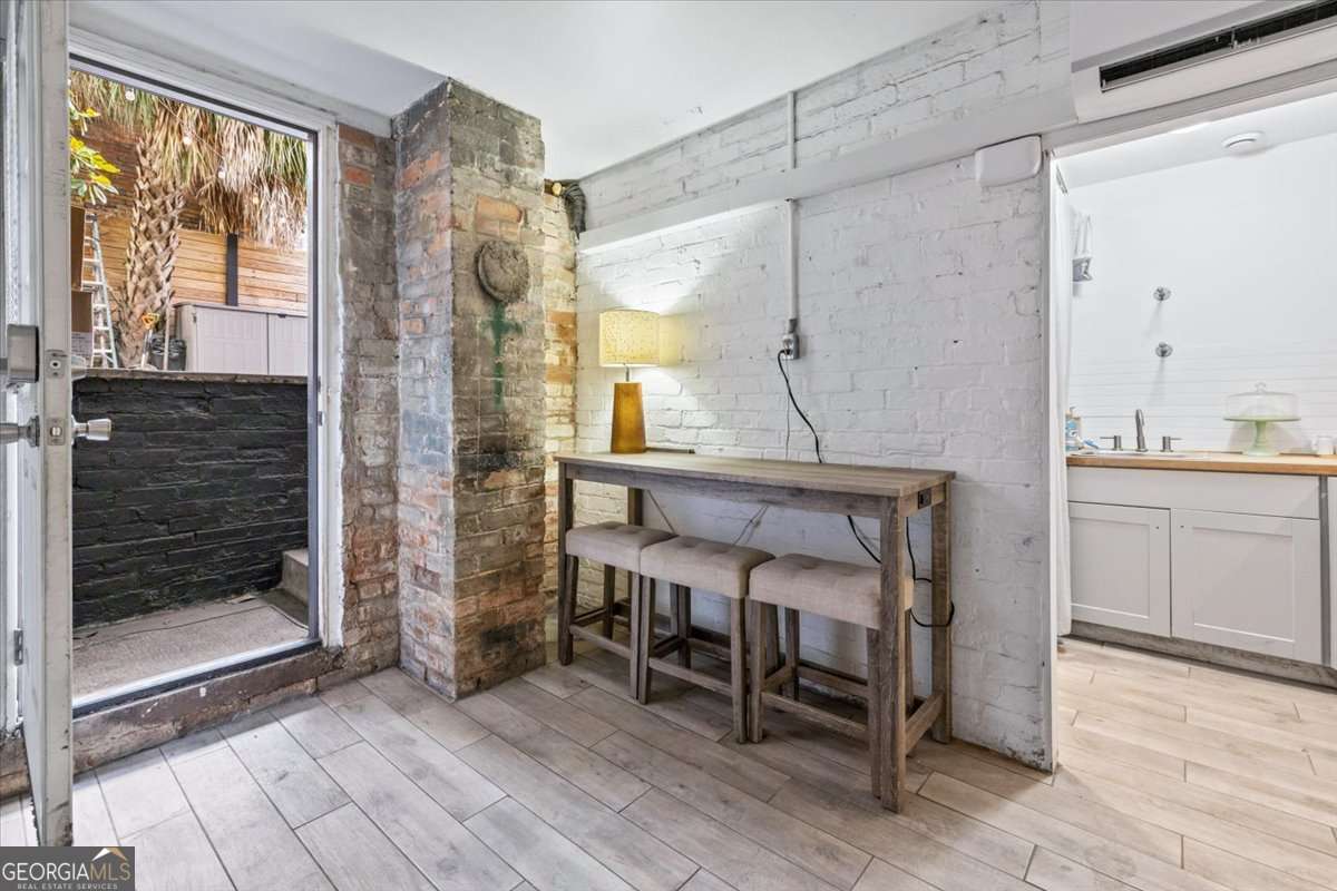 120 W 37th Street Property Photo 16