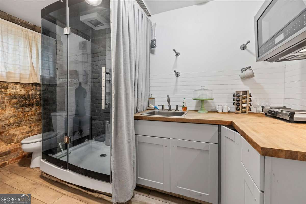 120 W 37th Street Property Photo 17