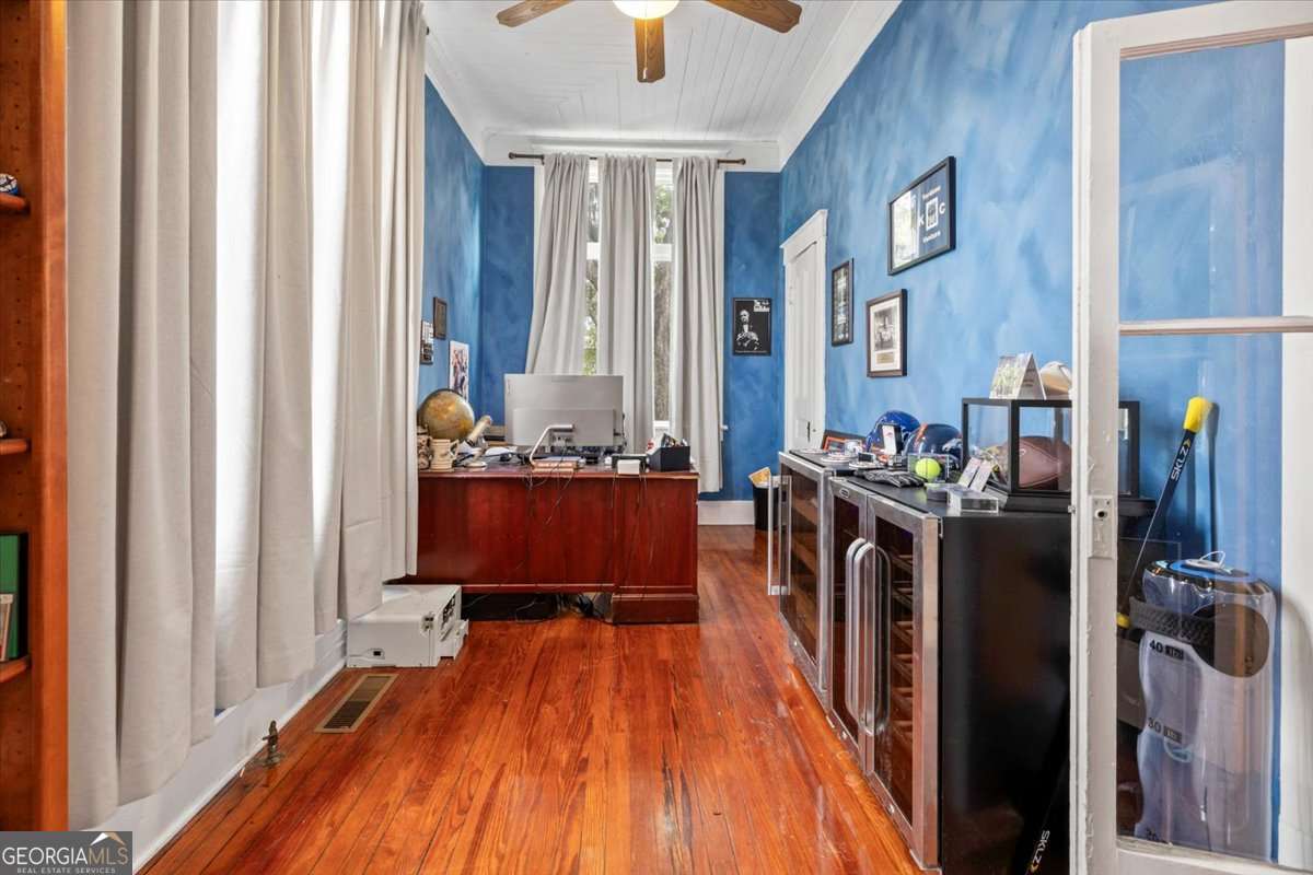 120 W 37th Street Property Photo 21