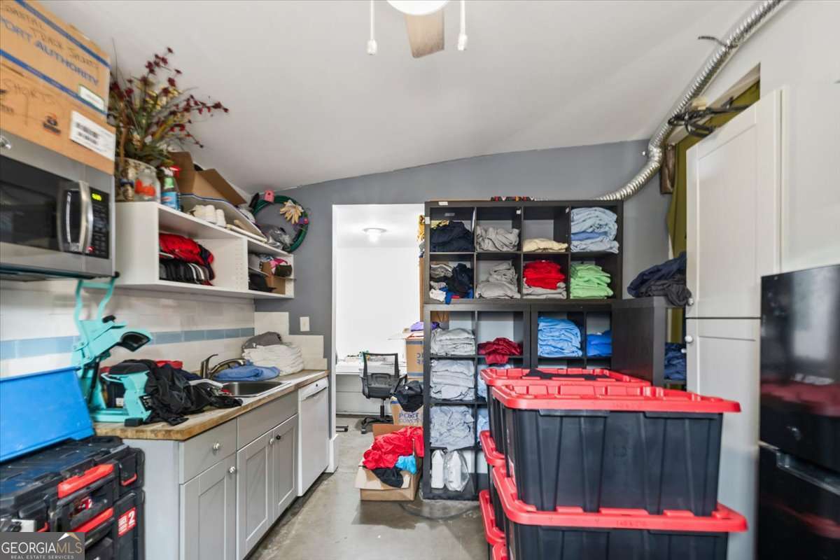 120 W 37th Street Property Photo 27