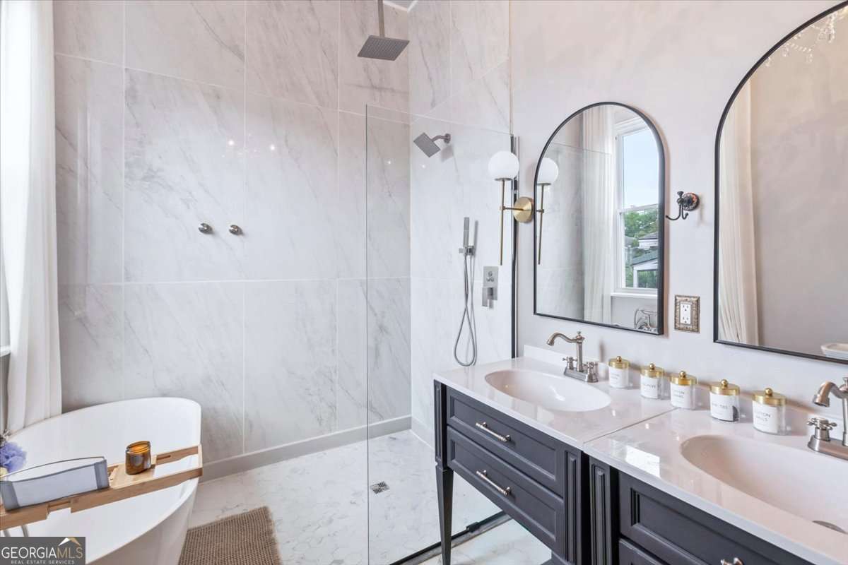 120 W 37th Street Property Photo 34
