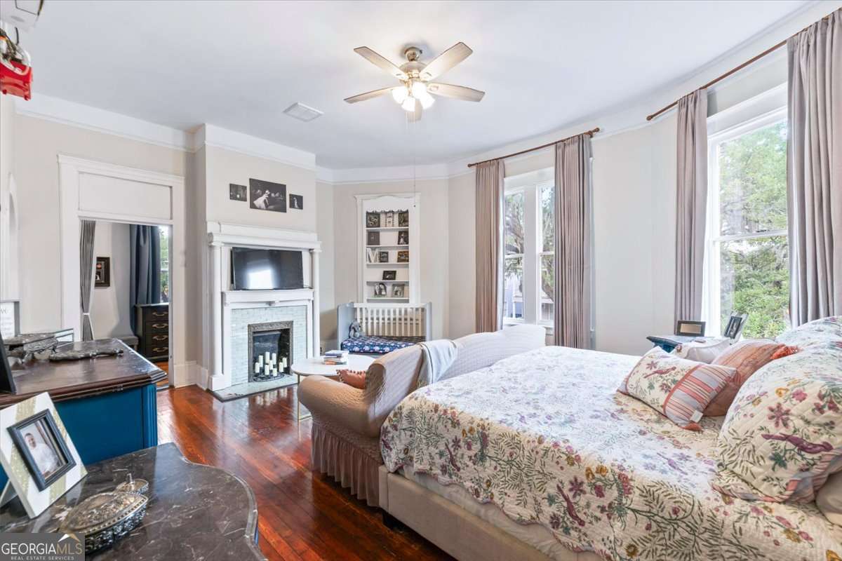 120 W 37th Street Property Photo 37