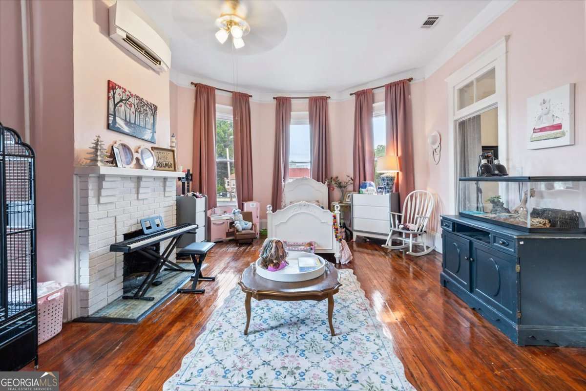 120 W 37th Street Property Photo 41