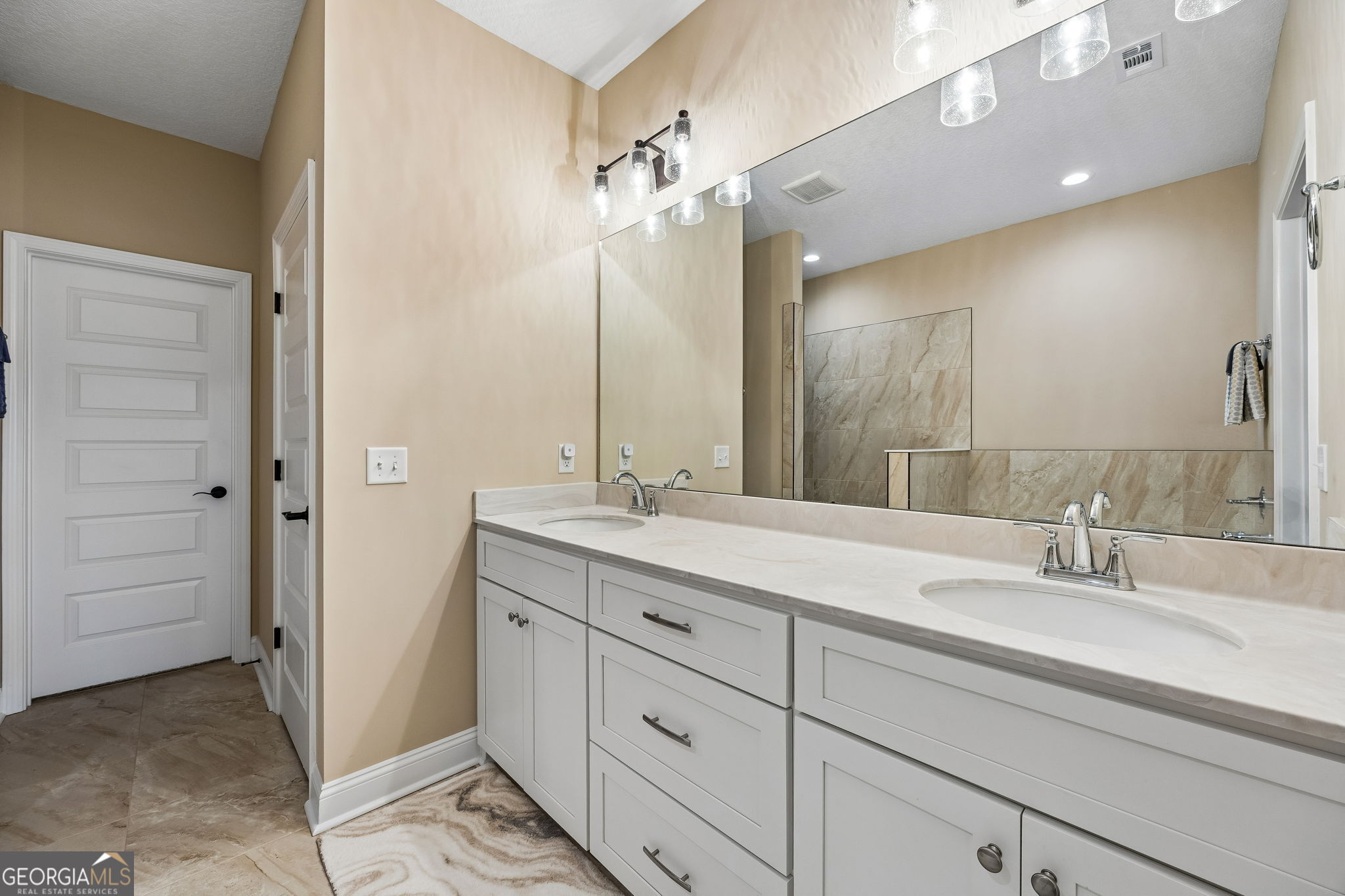 119 The Villas Way Property Photo 24