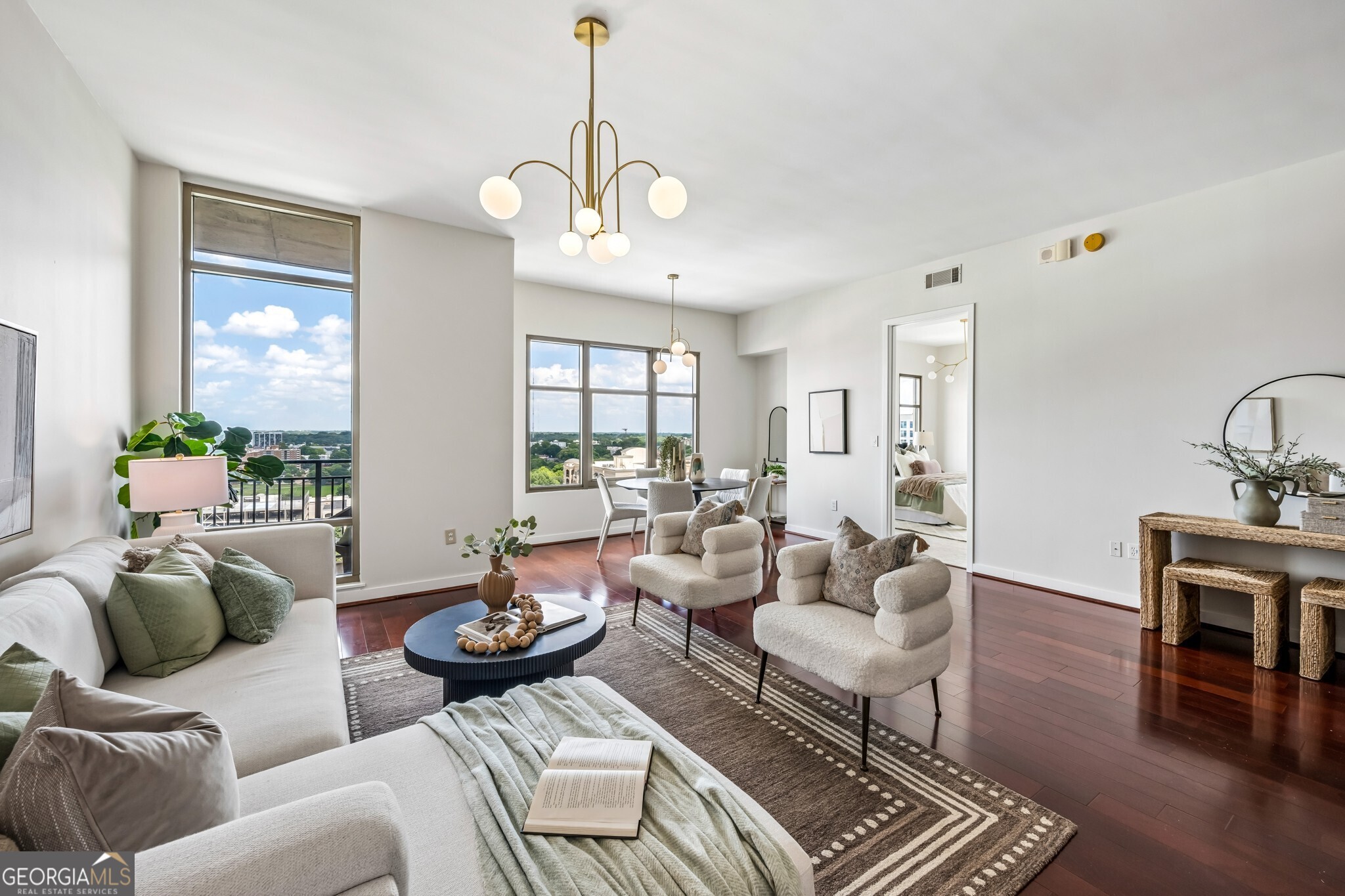 565 Peachtree Street NE # 1610 Property Photo 1