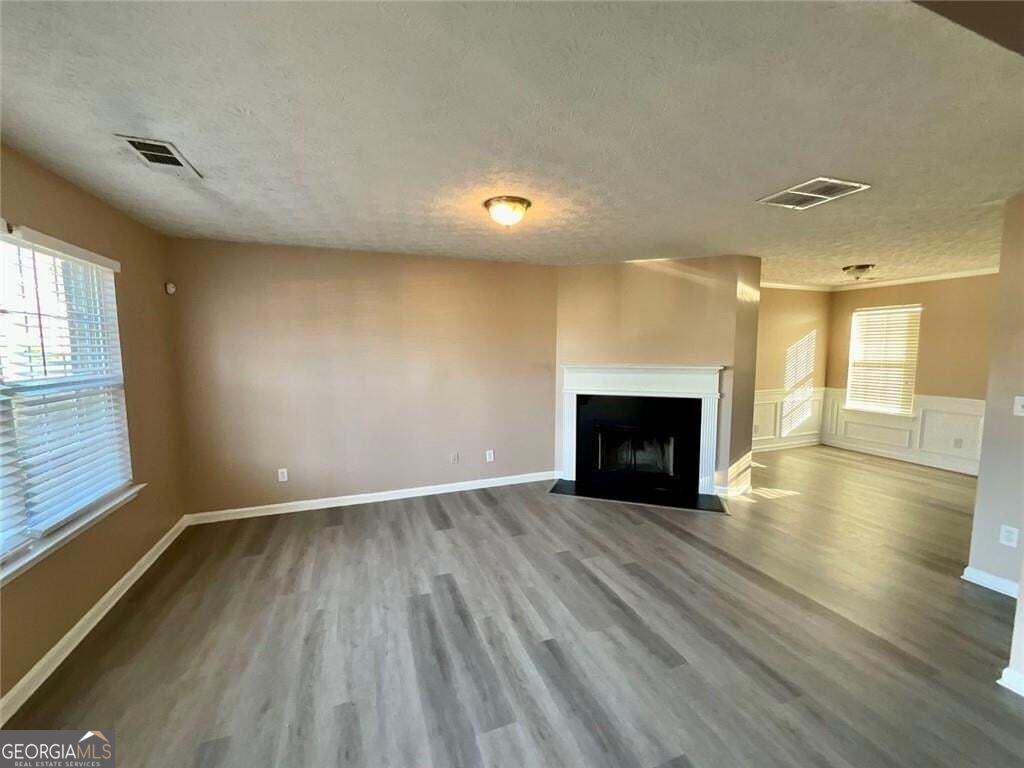 2043 Newton Estates Drive Property Photo 3