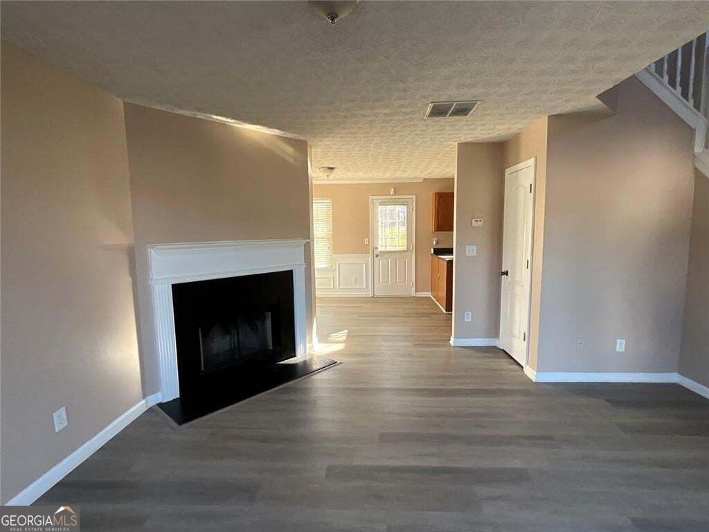 2043 Newton Estates Drive Property Photo 4