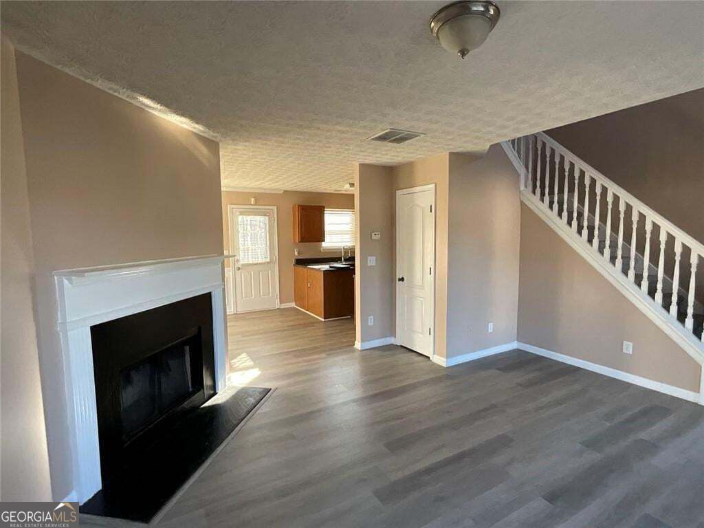 2043 Newton Estates Drive Property Photo 5
