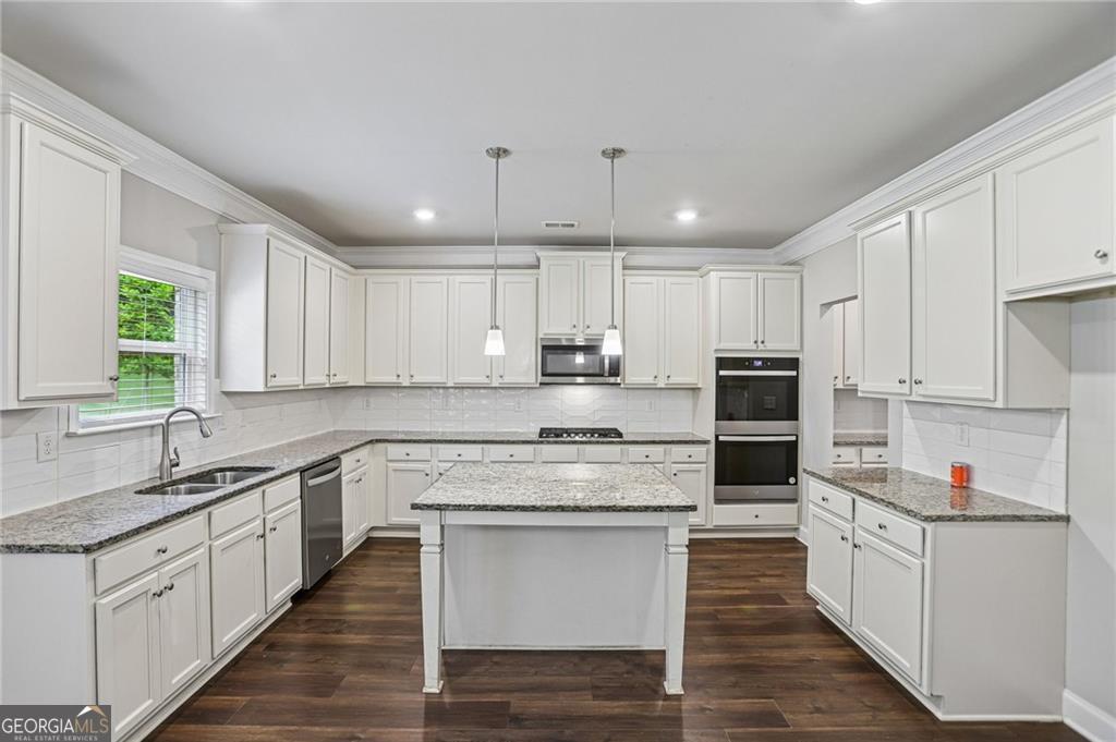 525 Gregs Place Property Photo 15