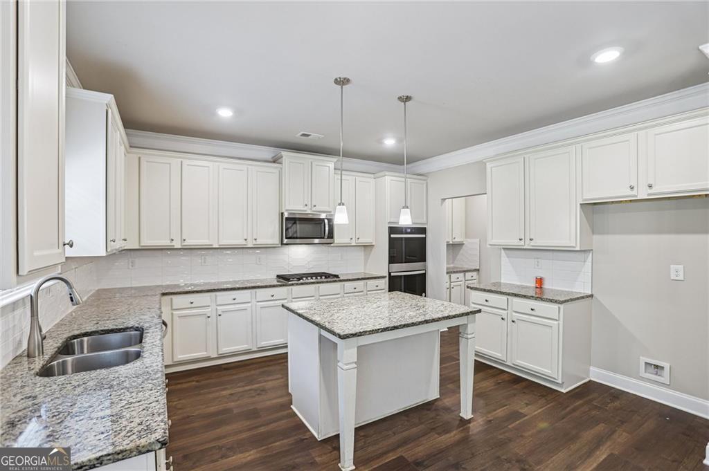 525 Gregs Place Property Photo 16