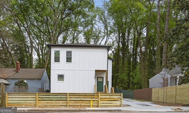 1240 Campbellton Road Sw # B Property Photo 4