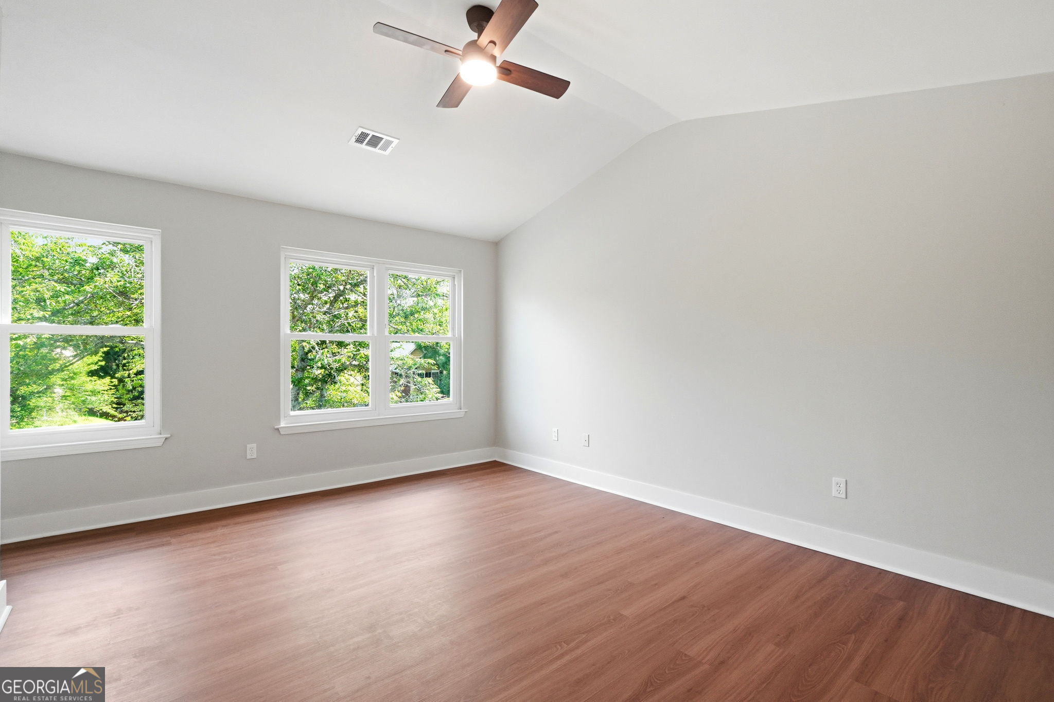 6496 Drake Manor Property Photo 10