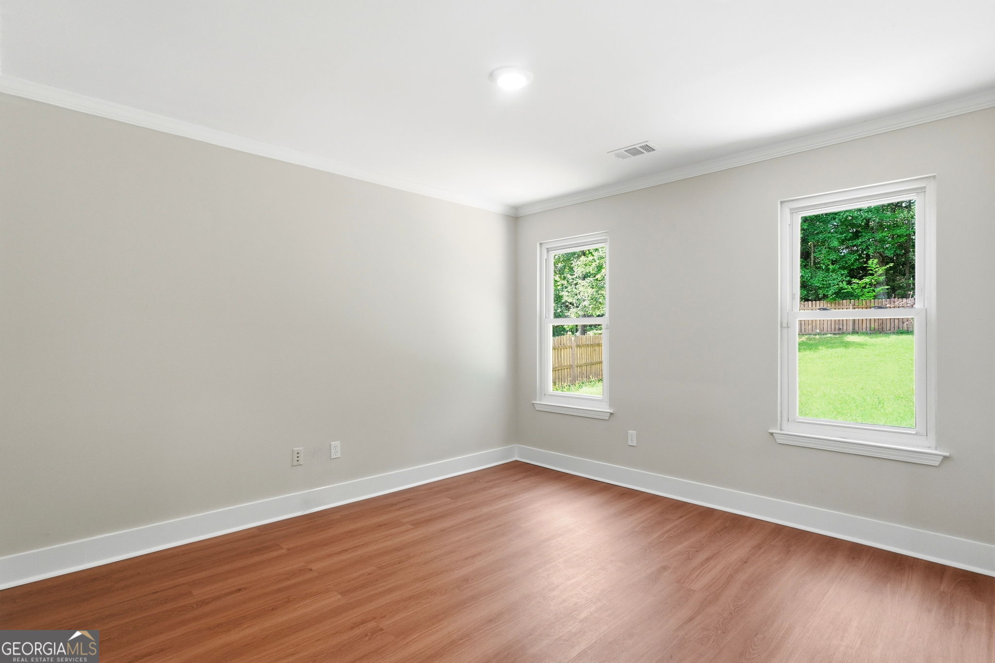 6496 Drake Manor Property Photo 33