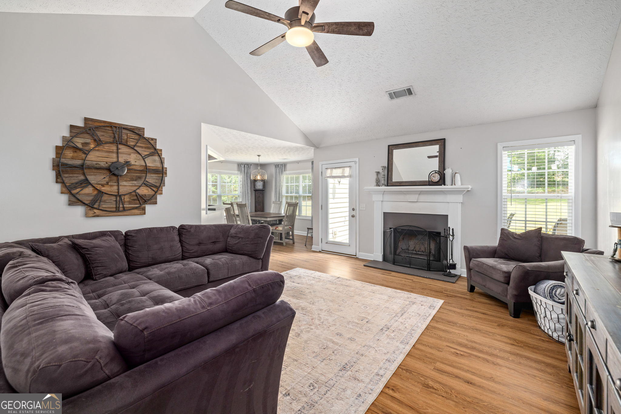 378 Kiley Drive Property Photo 4
