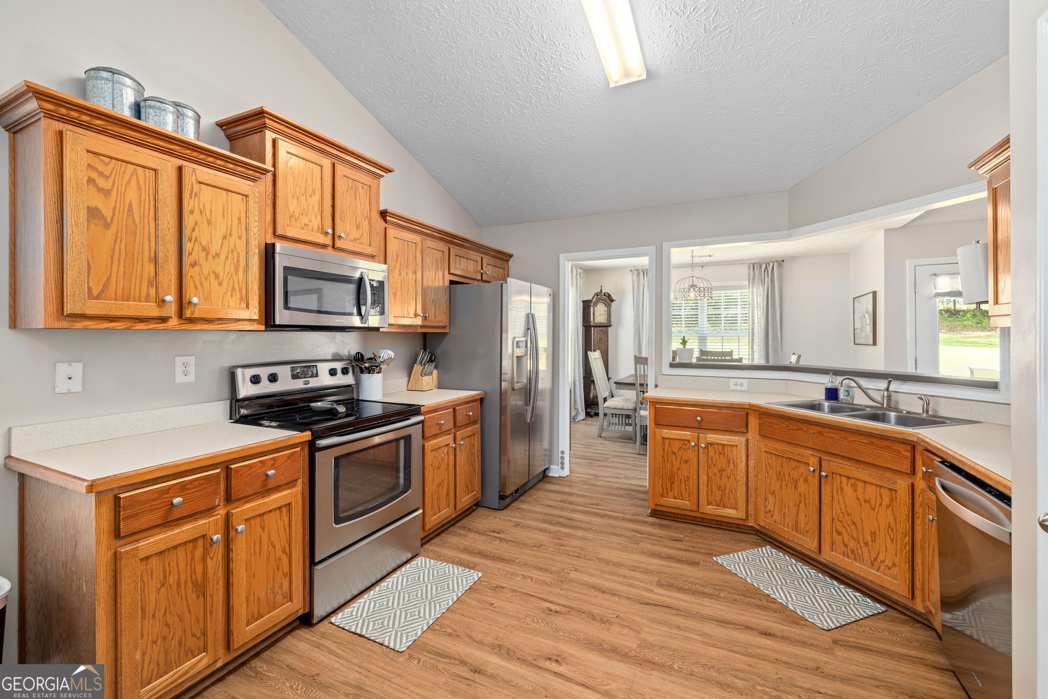 378 Kiley Drive Property Photo 8