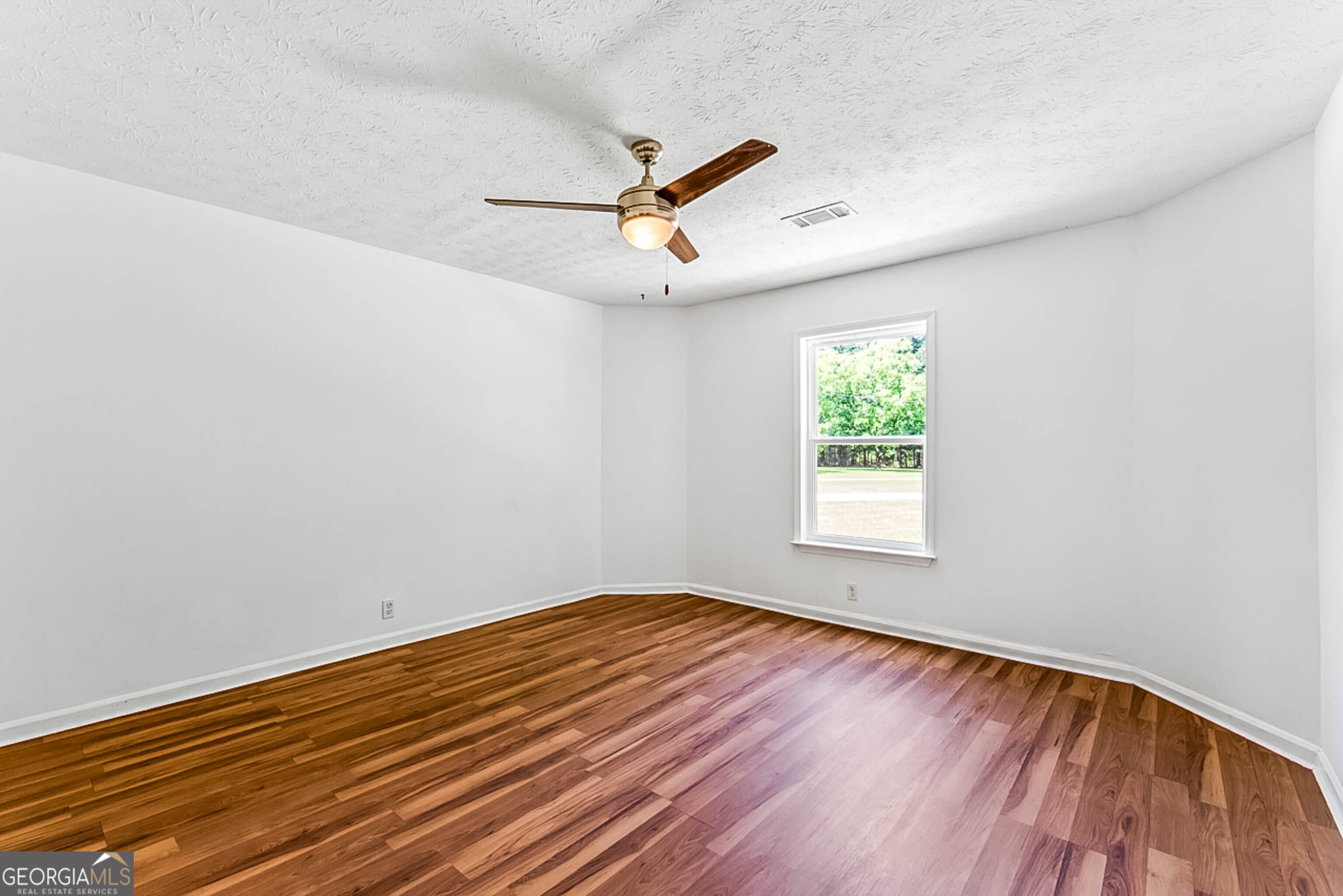 135 Dixie Lane Property Photo 32