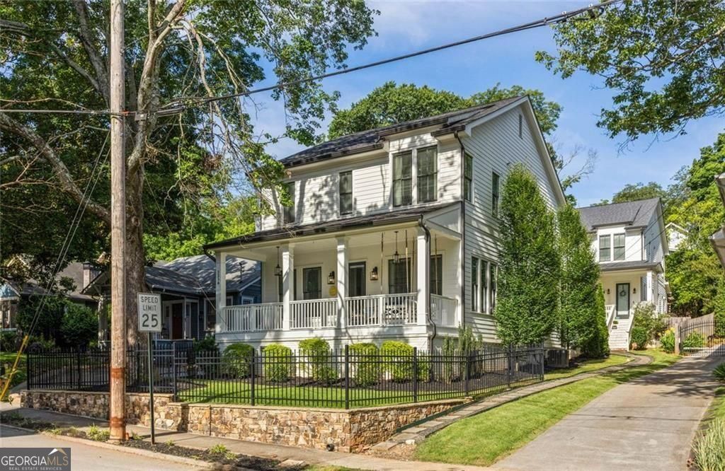 322 Candler Street NE Property Photo 1