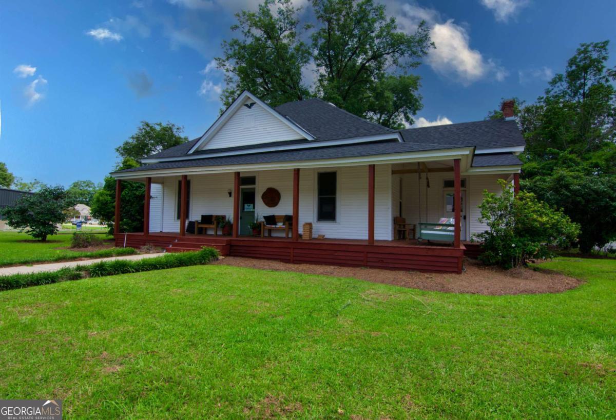 322 Fort Lane Property Photo 1