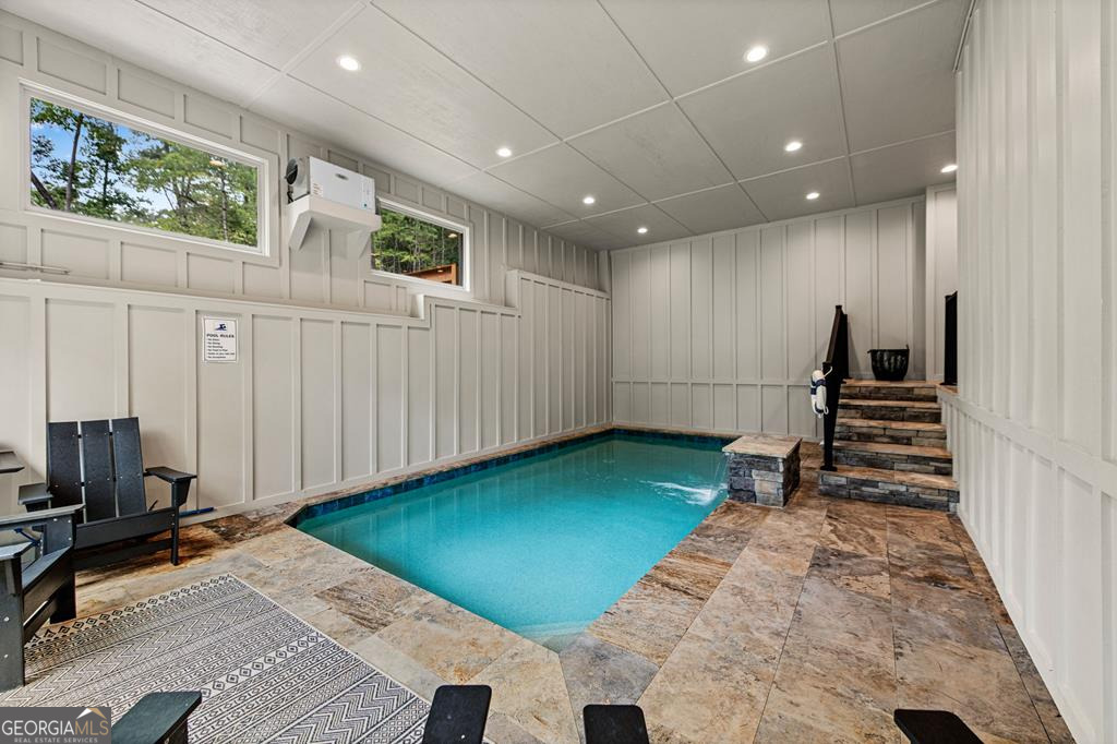 177 Creekside Landing Property Photo 4