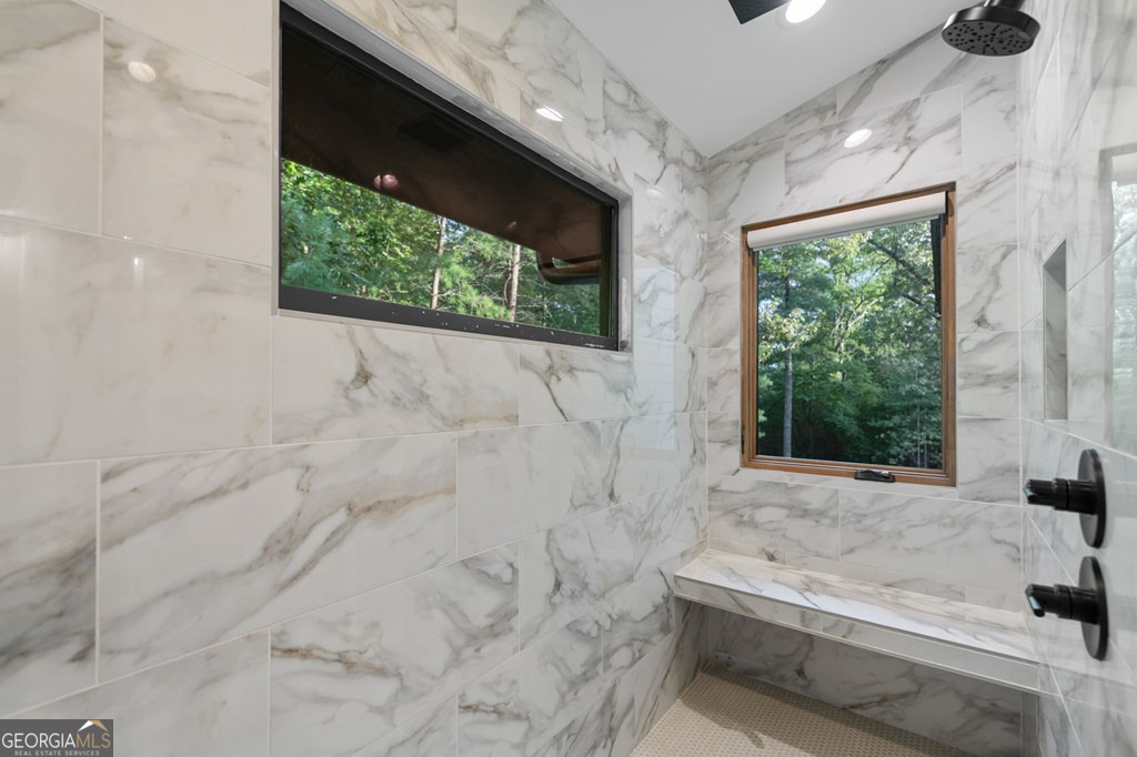 177 Creekside Landing Property Photo 18