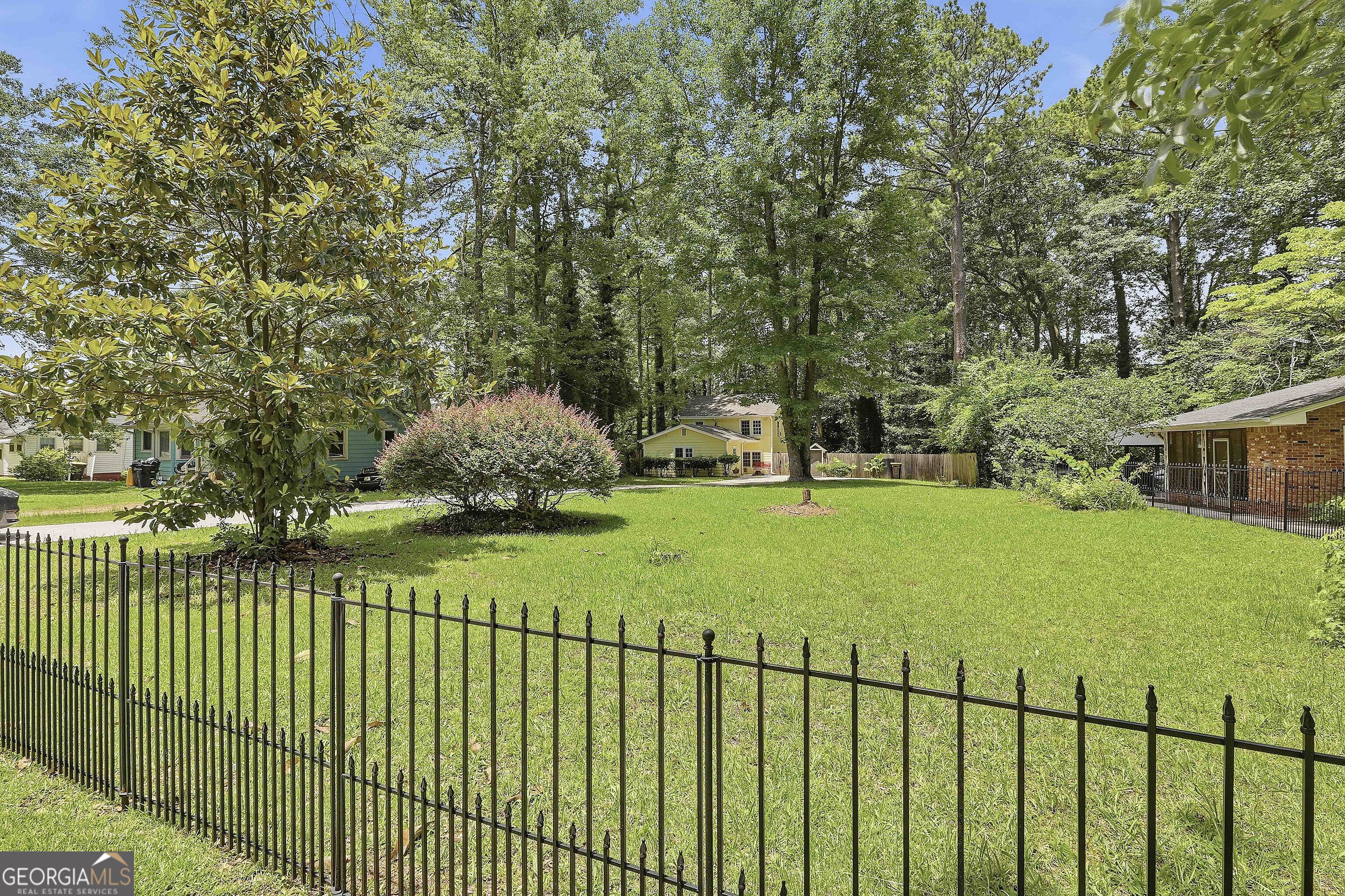184 Fairview Drive Property Photo 2