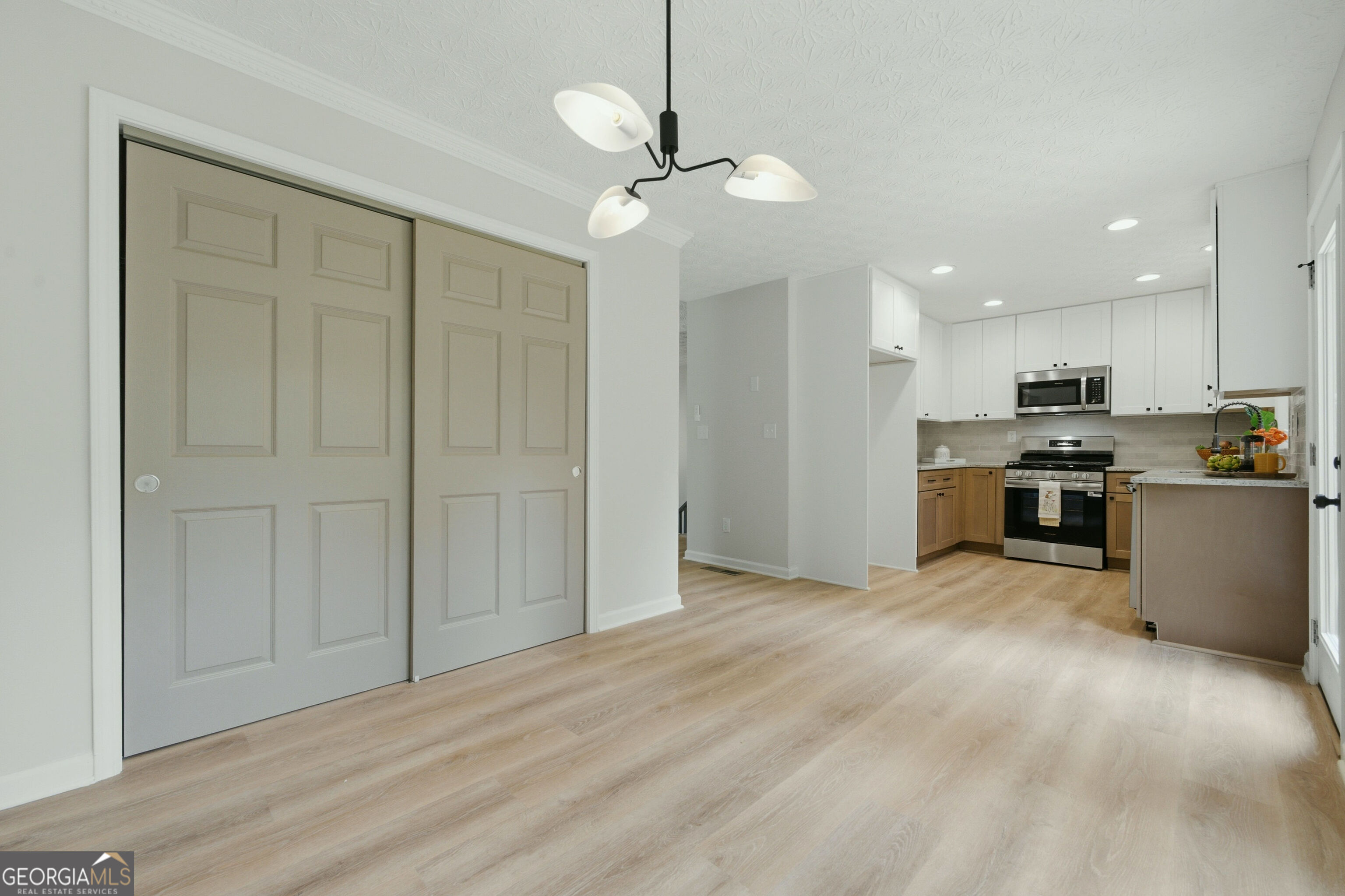 6231 Emerald Springs Drive Property Photo 7