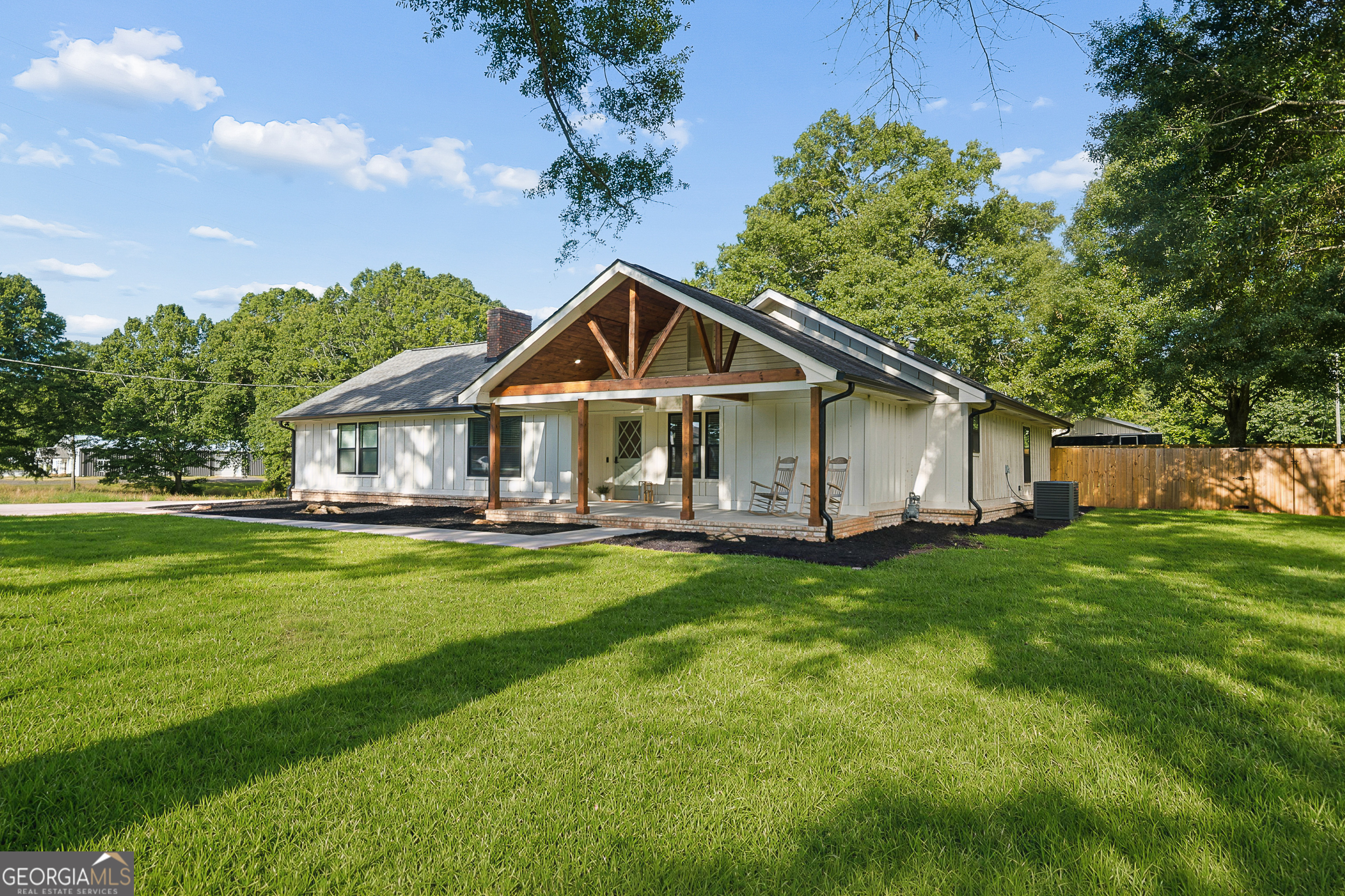 7507 Campground Road Property Photo 4