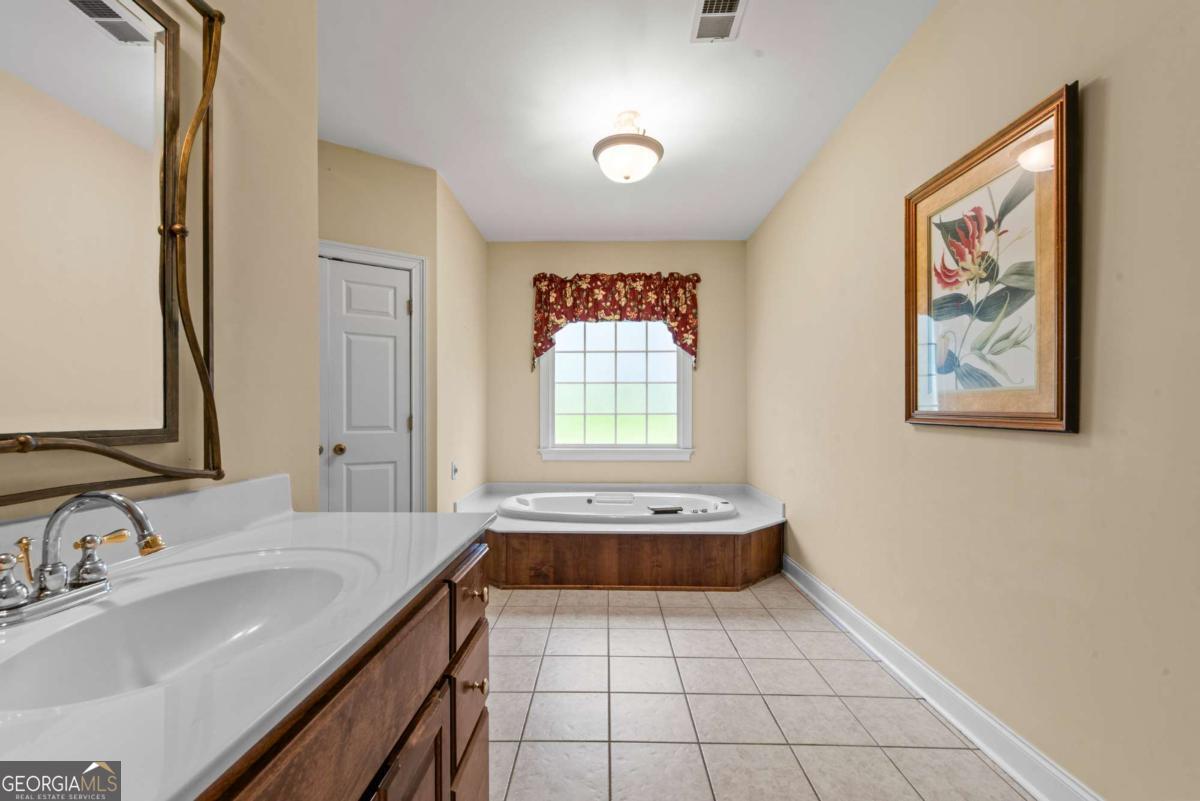 144 Sinclair Circle Property Photo 35