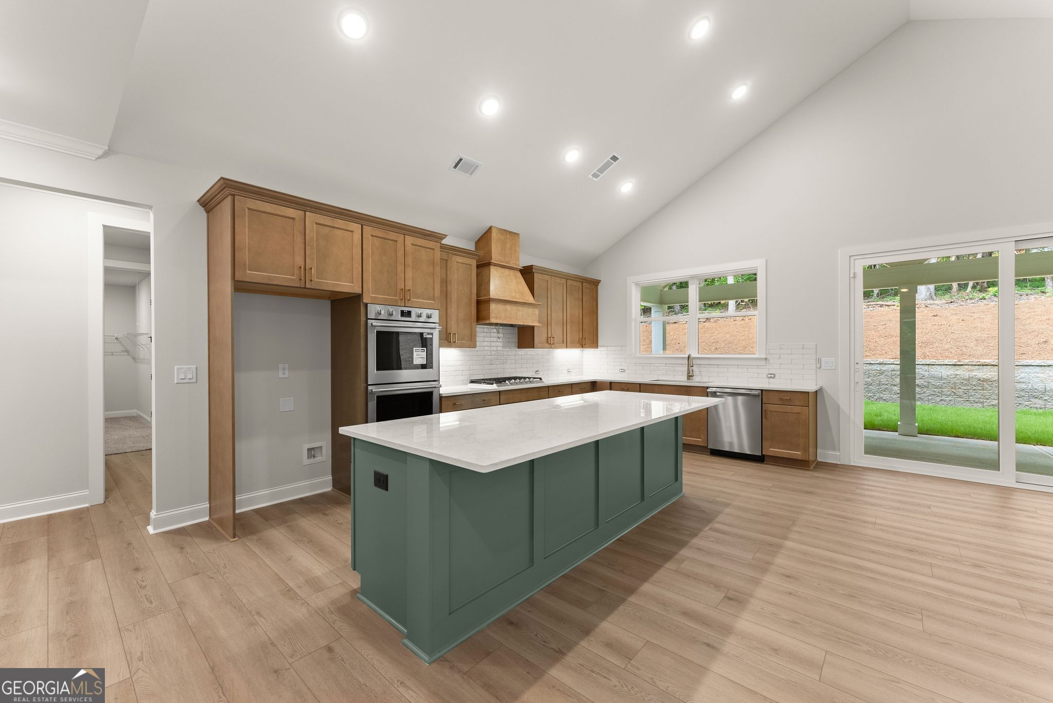 708 Plum Lane Property Photo 15