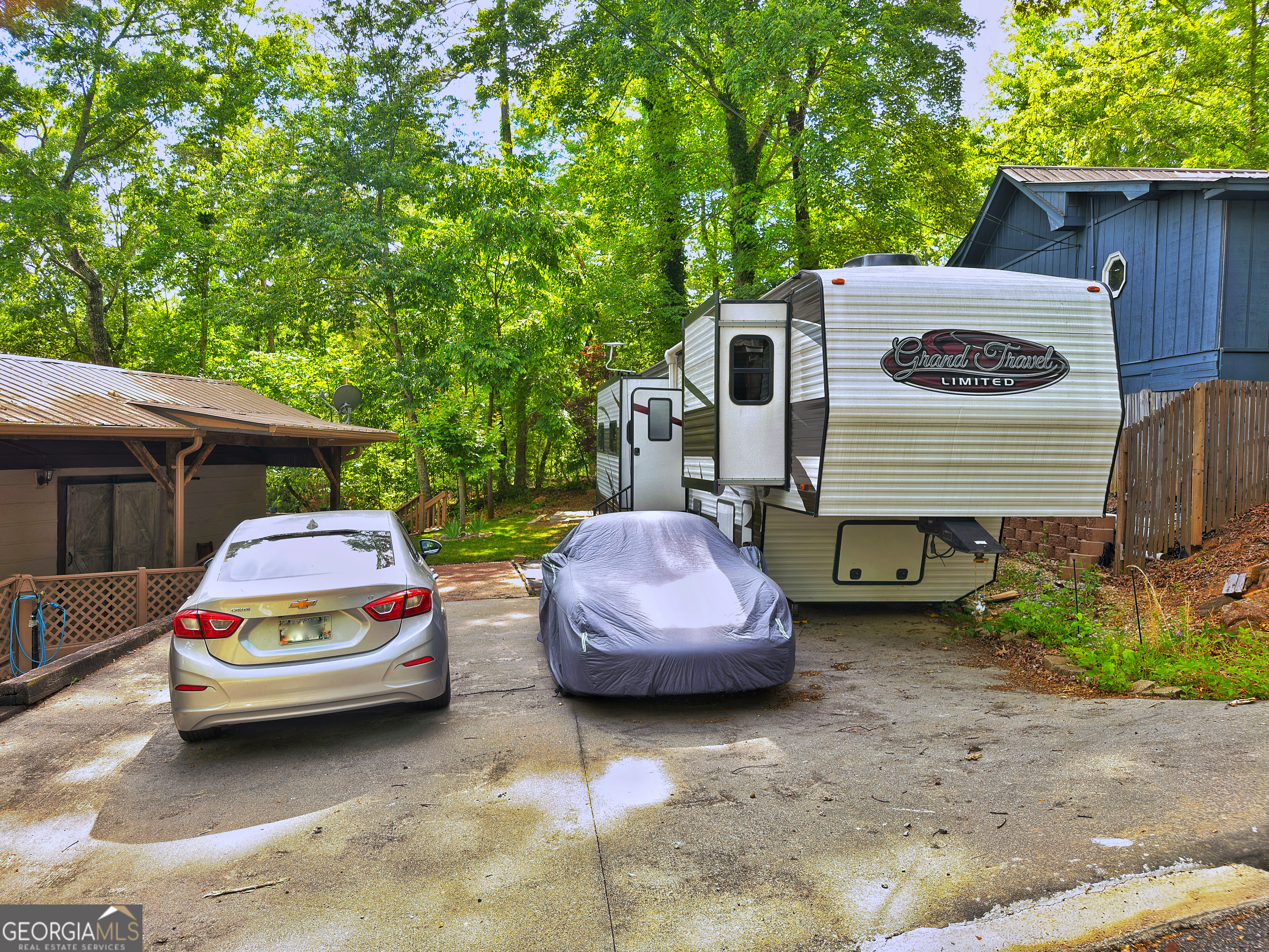1085 Mountain Shadows Drive Property Photo 1