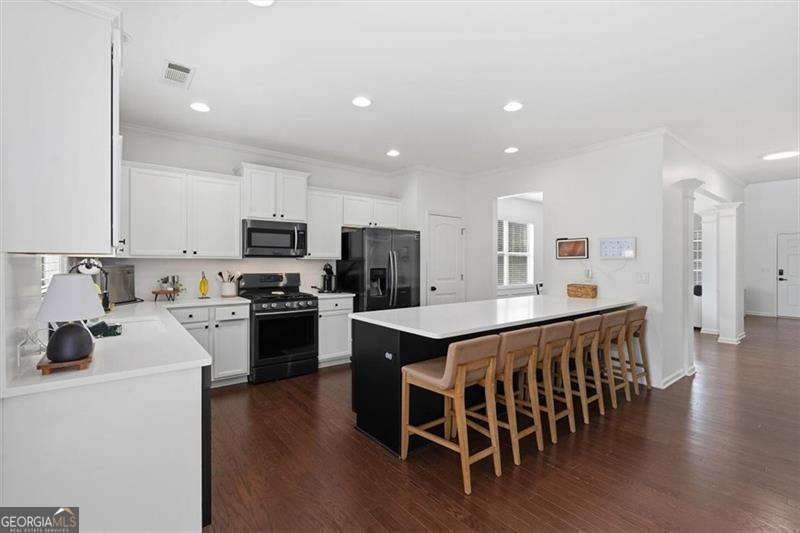 1675 Cedar Mill Drive Property Photo 3