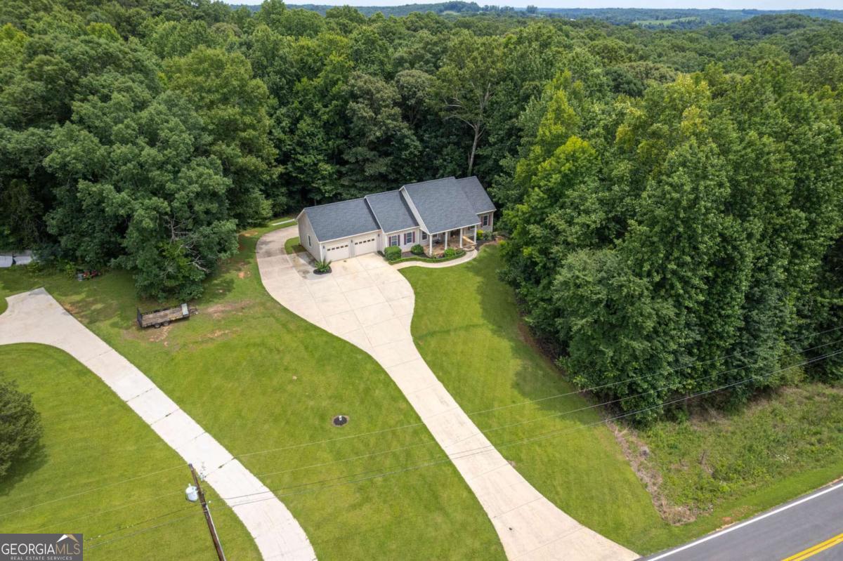 3627 E Hall Road Property Photo 5