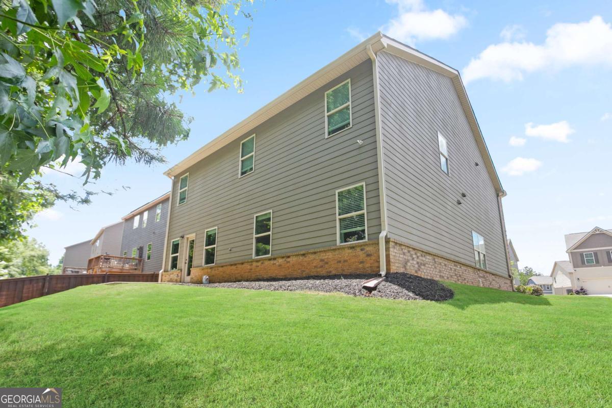 770 Emporia Loop Property Photo 5
