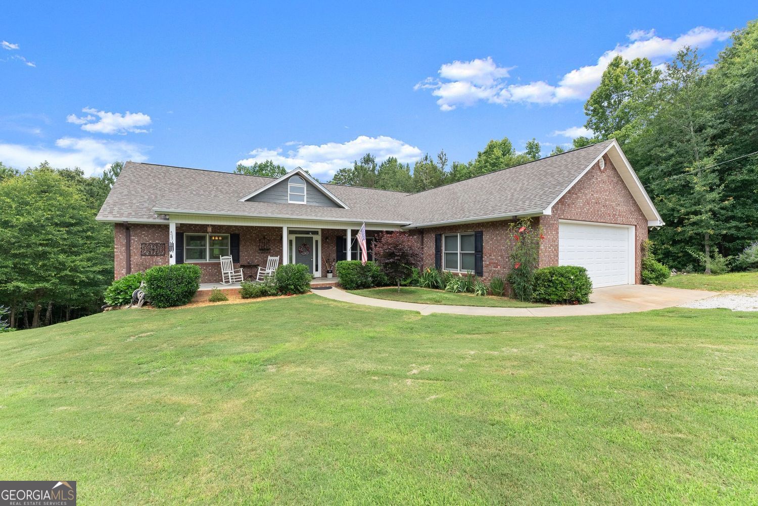 1020 Easy Street Property Photo 2